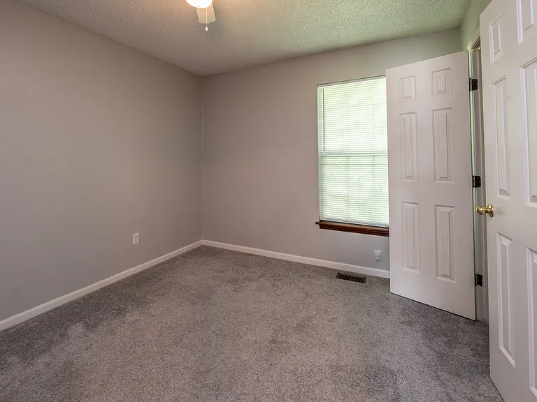 8906 NE 73rd Ct #8906 — Photo 11
