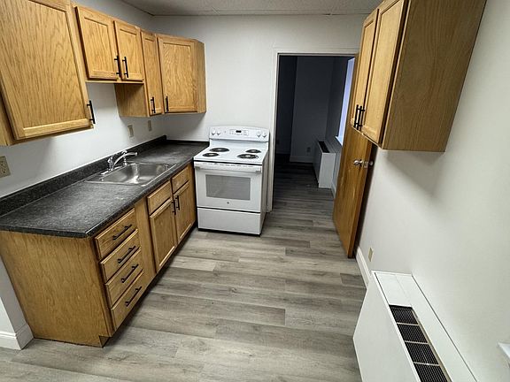 4th image of 232 Main St #205