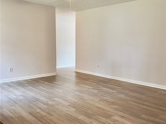 3rd image of 5712 Bibar Rd