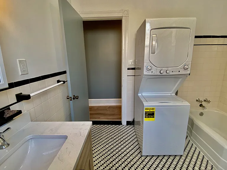 2532 S Broad St #2 — Photo 15
