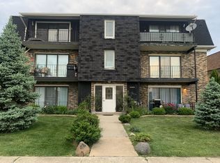 7344 W 86th St APT 1B, Bridgeview, IL 60455