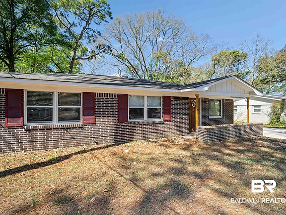 4th image of 672 Tarawa Dr