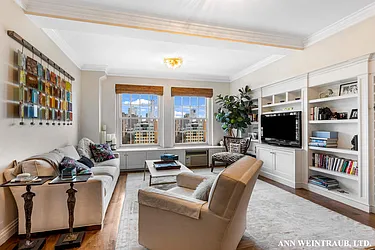 Sold by Ann Weintraub, Ltd.