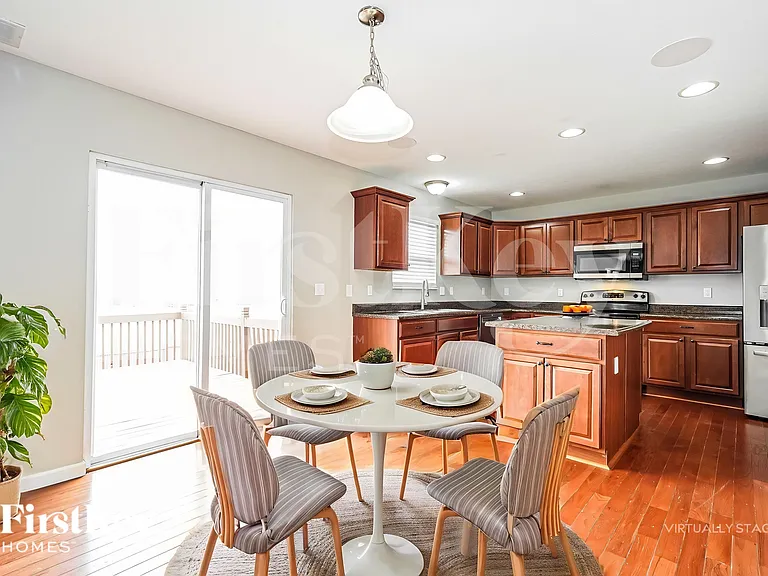 21 Hawthorne Dr — Photo 5