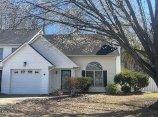 100 Brandywood Dr, Dunn, NC 28334