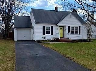 116 Traister Dr, Liverpool, NY 13088