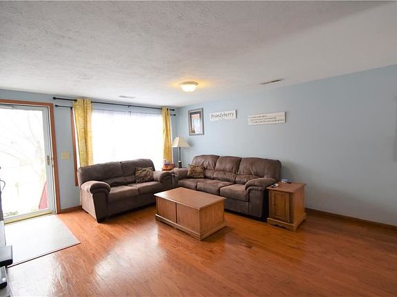 5th image of 1056 Wellfleet Dr
