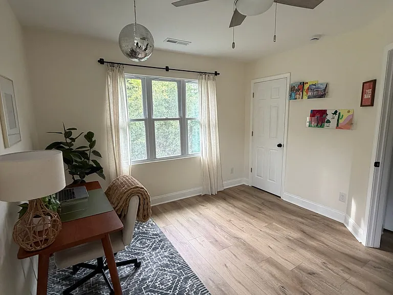 803 Churchill Dr — Photo 15