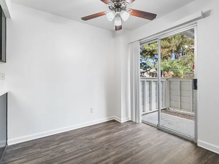 Bonita Heights Apartments — Photo 14