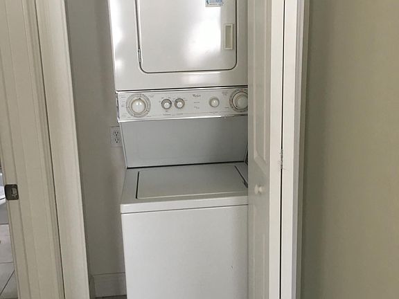 5th image of 1419 Lake Baldwin Ln APT C