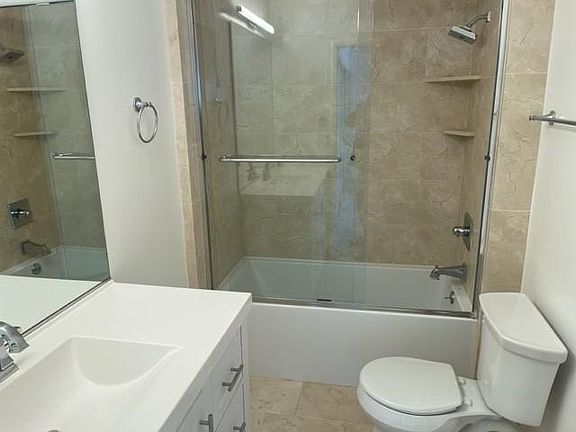 4th image of 843 4th St APT 301