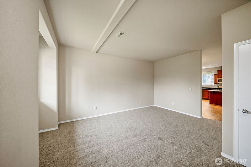 5th image of 2523 10th Court SE