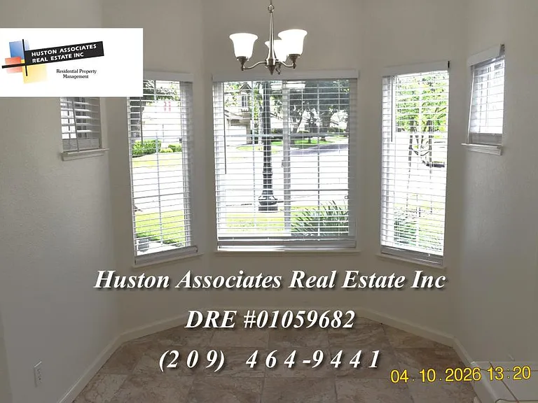 3915 Bridlewood Cir — Photo 5