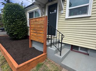 637 N Skidmore St, Portland, OR 97217