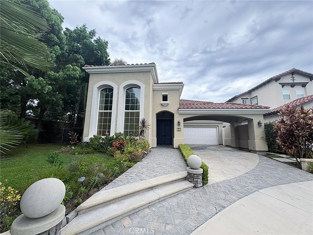 4 bed, 3.5 bath, 3635 sqft, $7,000 — Photo 2