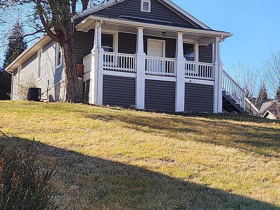 2nd image of 710 Mecca St NE