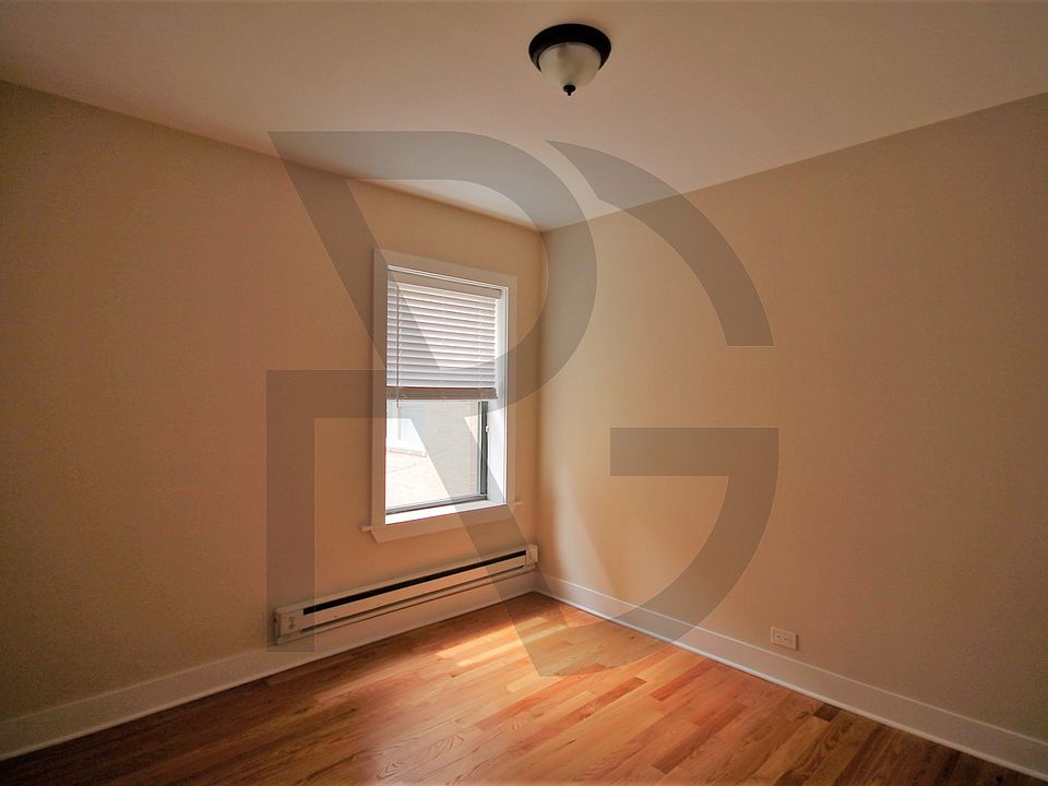 1st image of 3719 N Pine Grove Ave #3720-5-E3