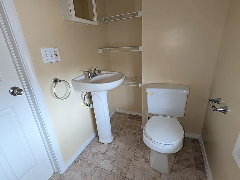 23 Brown St #C — Photo 11