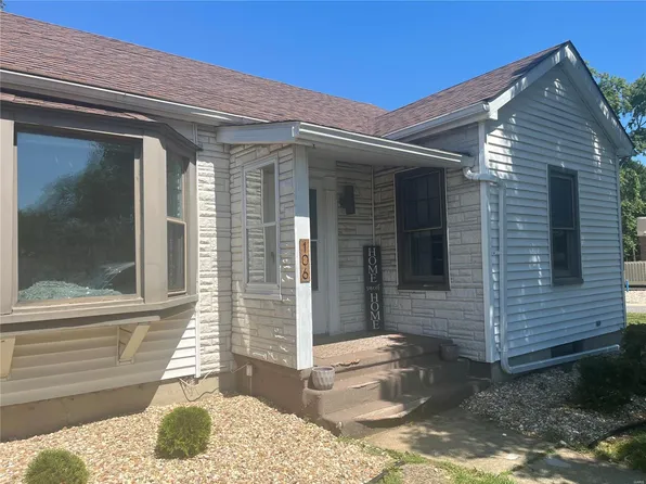 106 W 4th St, Saint Jacob, IL 62281