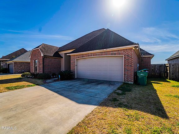 4th image of 212 Tall Oaks Ln