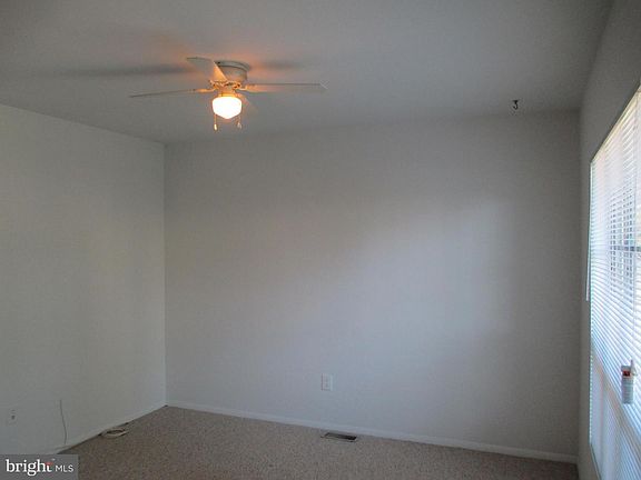 4th image of 6933 Park Ave