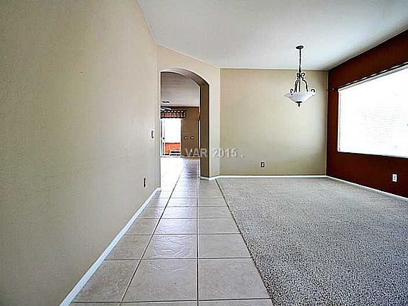 4th image of 10818 Milbank Ave