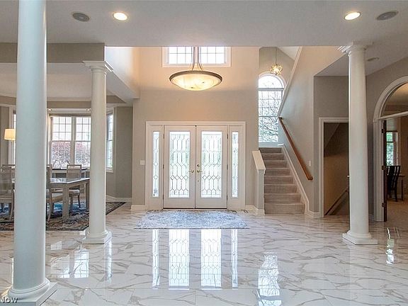 4th image of 4174 Fox Meadow Dr