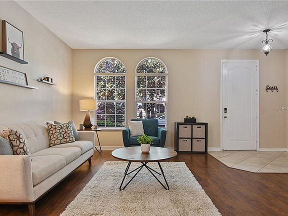 3rd image of 13048 Hatherton Cir