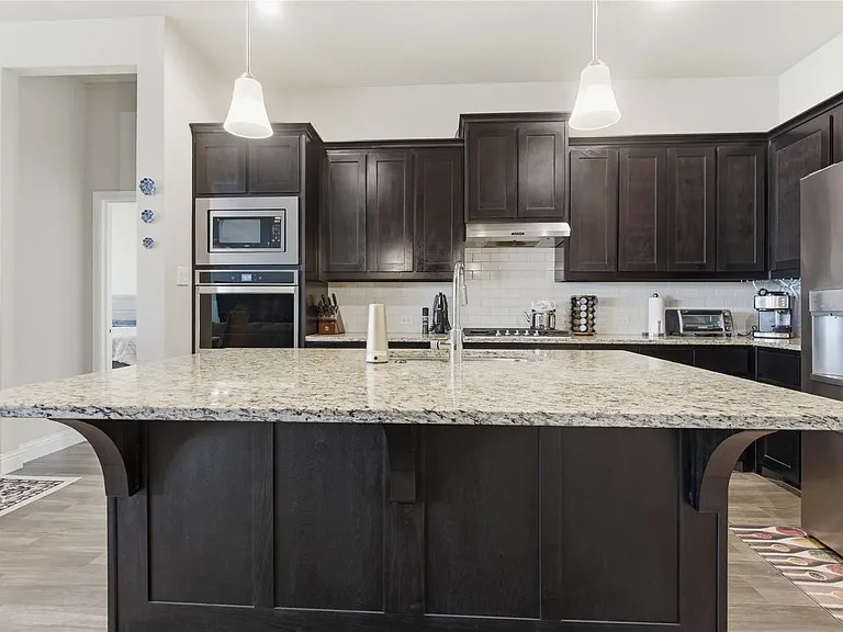 1012 Kensington Way — Photo 25