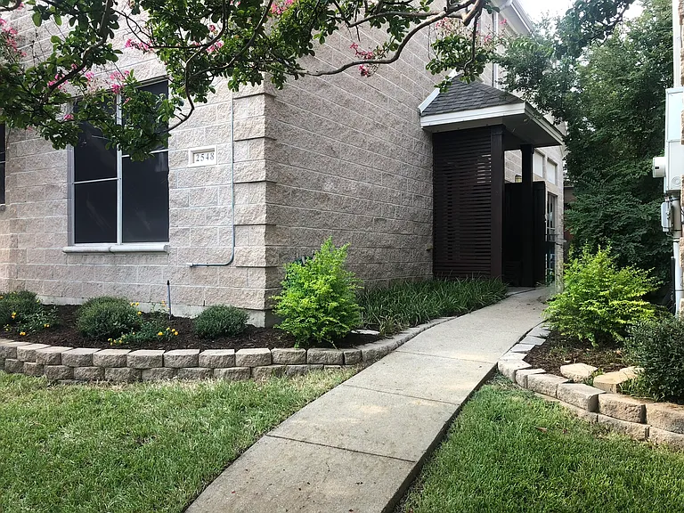 2548 Wedglea Dr — Photo 1