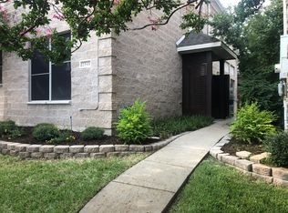 2548 Wedglea Dr, Dallas, TX 75211