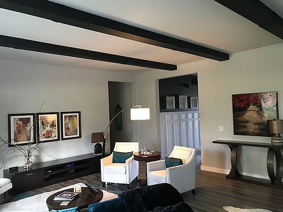Great room beamed ceiling 