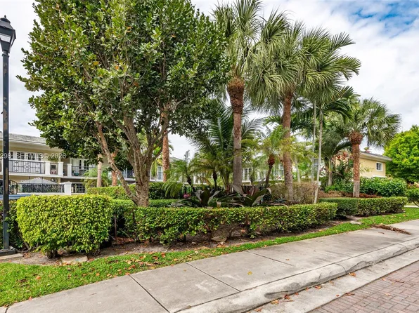 1000 Palm Trl #6, Delray Beach, FL 33483