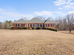 121 Desmond Ct, Powder Springs, GA 30127