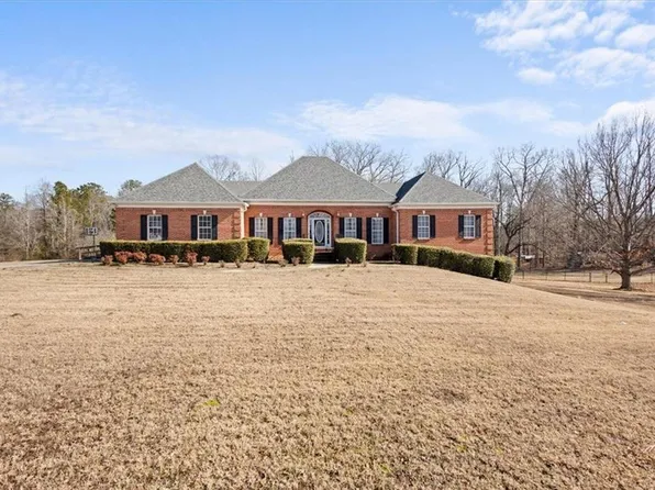 121 Desmond Ct, Powder Springs, GA 30127
