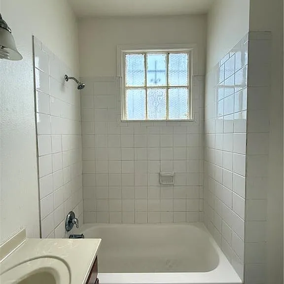 1435 France St — Photo 6