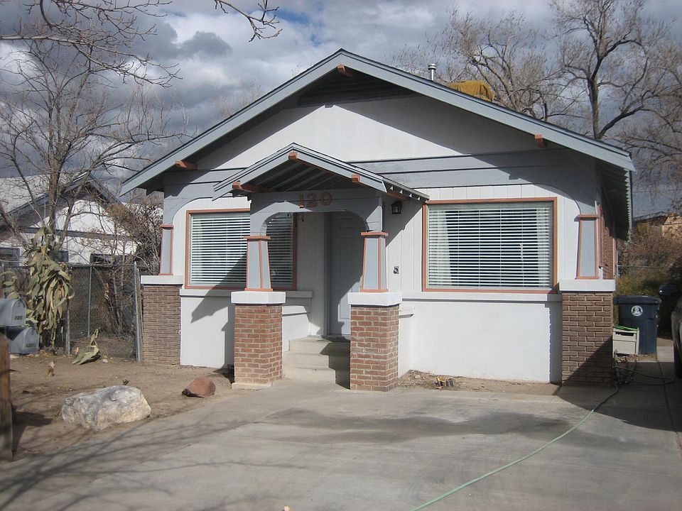1st image of 120 Stanford Dr SE
