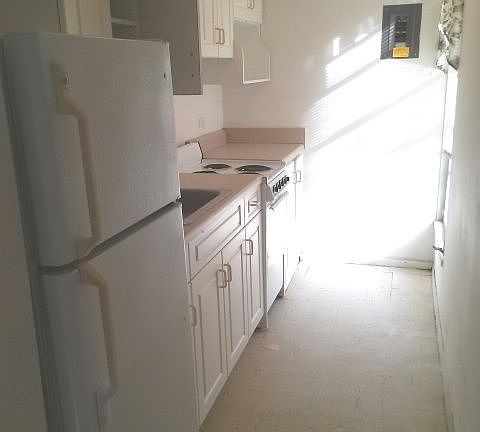 2nd image of 207 Club Cir