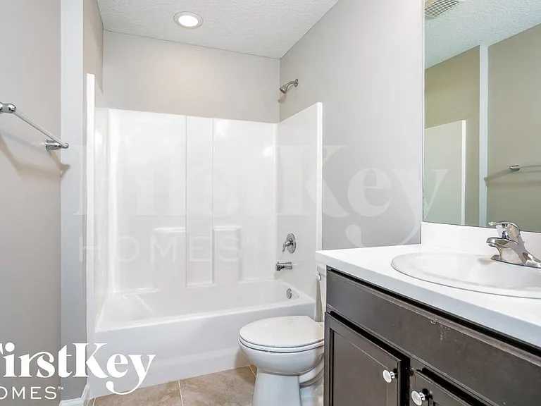 961 SW College Park Rd — Photo 12