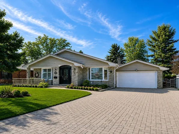 19 Roland Ln, London, ON N5X 1E9