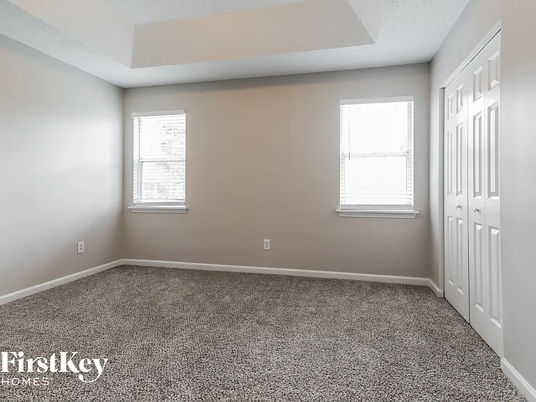 3217 Ivy Lake Ct — Photo 10