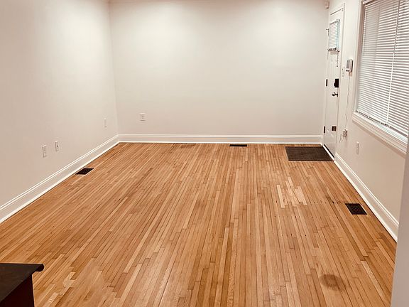 2nd image of 2500 Country Club Ln #2500