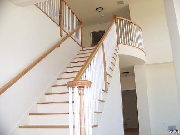 5th image of 2833 W128 Sheffield Dr