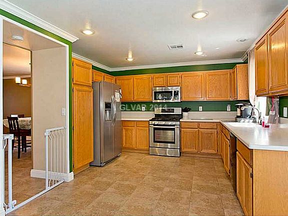 4th image of 9606 Sky Hollow Dr