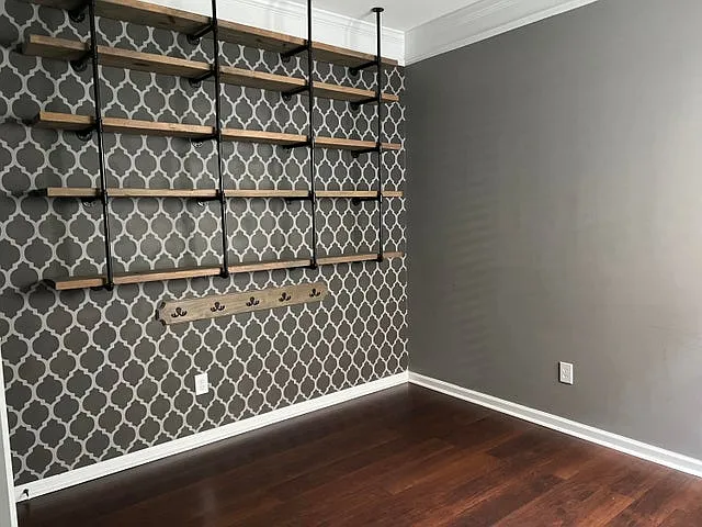 5007 Whitfield Ct — Photo 2