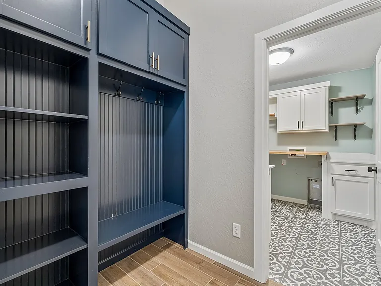 6509 NW 150th Ter — Photo 29