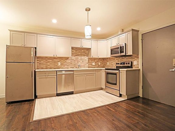 2nd image of 4737 Aftonshire Dr APT 6