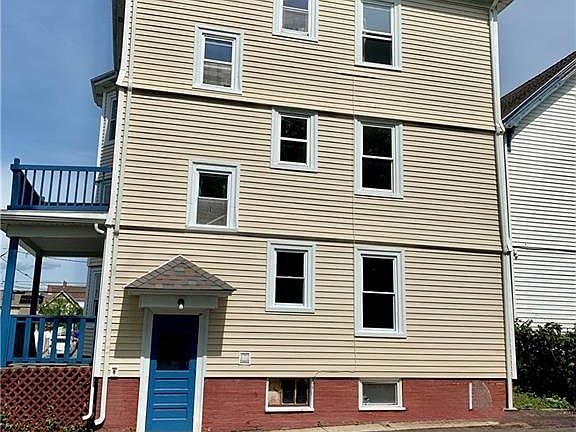 4th image of 32 Sisson St Floor 2