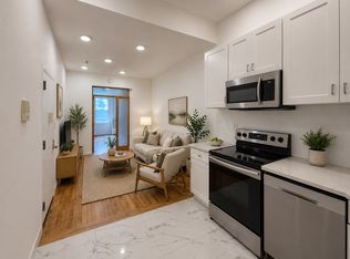 195 Calyer St APT 2L, Brooklyn, NY 11222