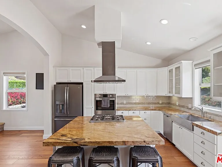 30429 Morning View Dr — Photo 12